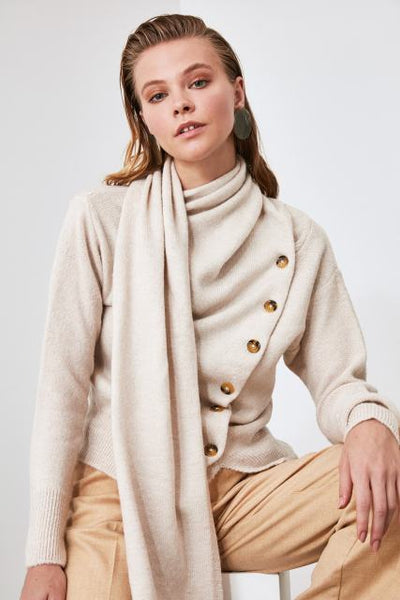 Unique Knitwear Sweater with scarf with button details